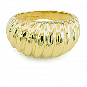 18ct gold 7.7g Ring size M